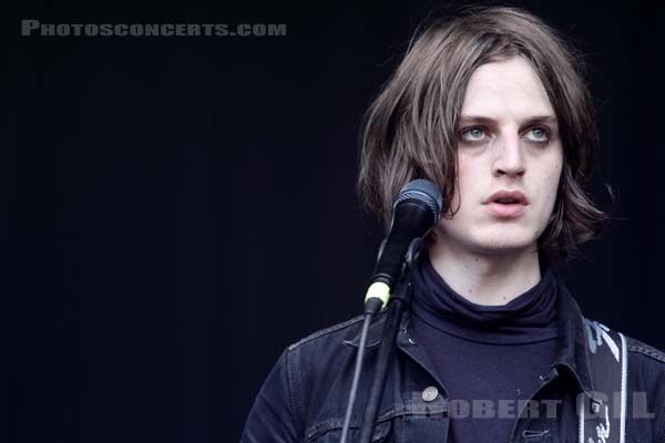 TOY - 2012-08-25 - SAINT CLOUD - Domaine National - Scene Pression Live - Tom Dougall